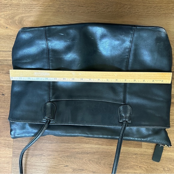 Coach Leather Black Tote Bag Zippered with Pockets - Picture 5 of 16